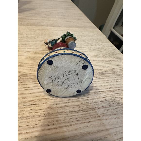 Folk Art Santa Wobbler Figurine Red Coat Christmas Decor 2010s Midwest Style - Picture 5 of 5